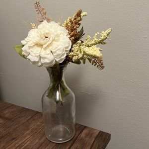 Beautifully crafted artificial floral bouquet. 🍂